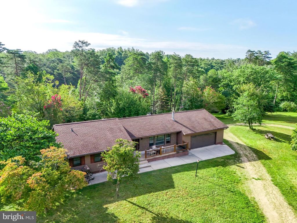3807 BEAR TREE LN, Bumpass, VA 23024