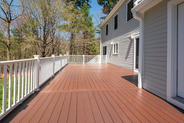 15 Ministers Way, Stow, MA 01775