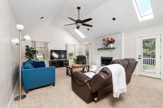 15 Ministers Way, Stow, MA 01775