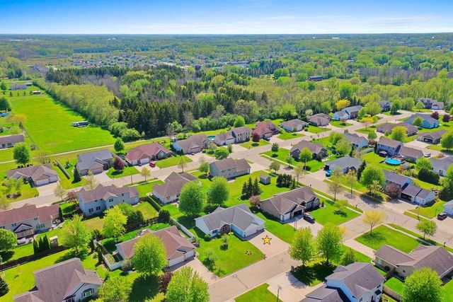 1326 WINTER WHEAT DRIVE, Neenah, WI 54956