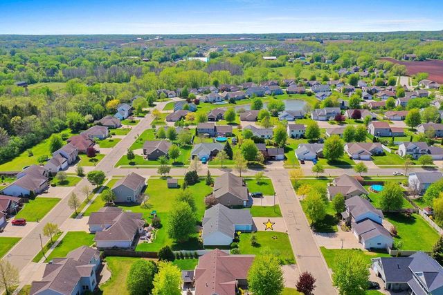 1326 WINTER WHEAT DRIVE, Neenah, WI 54956