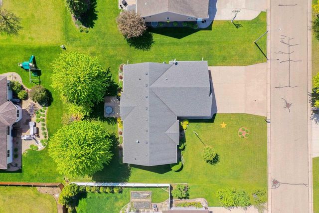 1326 WINTER WHEAT DRIVE, Neenah, WI 54956