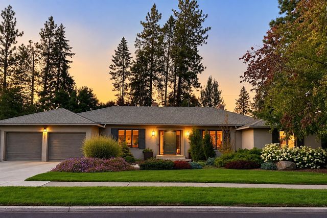 1010 W Comstock Ct, Spokane, WA 99203 property photo