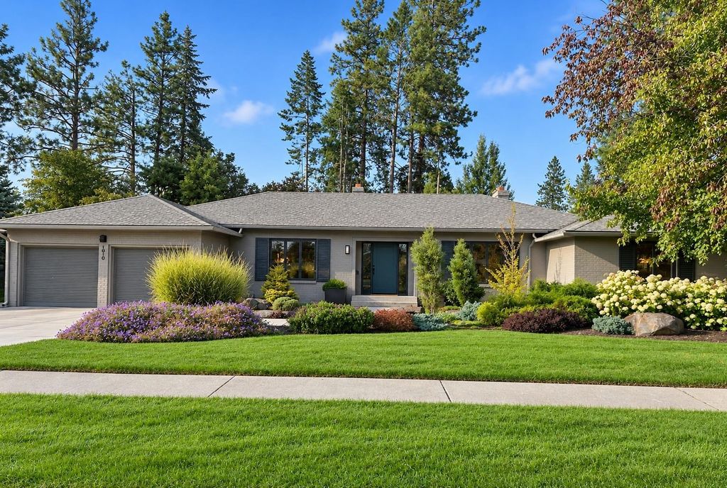 1010 W Comstock Ct, Spokane, WA 99203 photo 2