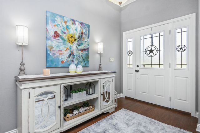 10 Weatherby Dr, Hooks, TX 75561