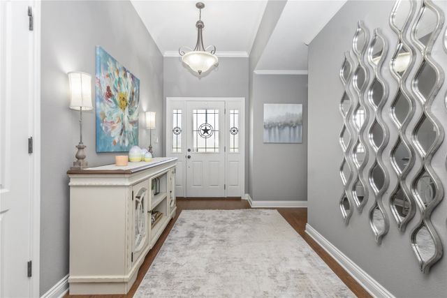 10 Weatherby Dr, Hooks, TX 75561