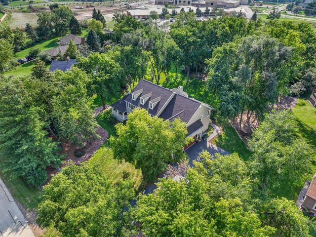 110 Rolling Knolls Avenue, Elgin, IL 60120