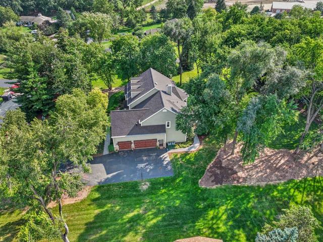 110 Rolling Knolls Avenue, Elgin, IL 60120
