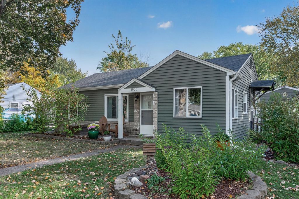 1908 Kathleen Drive, West Saint Paul, MN 55118 — exterior
