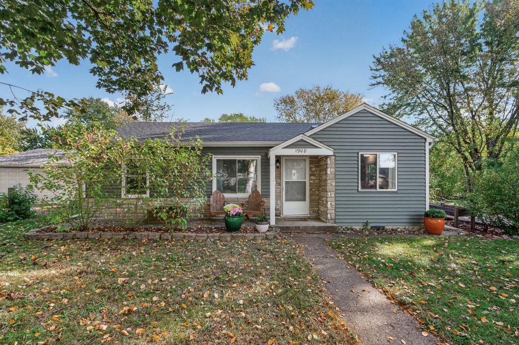 1908 Kathleen Drive, West Saint Paul, MN 55118 — photo 2