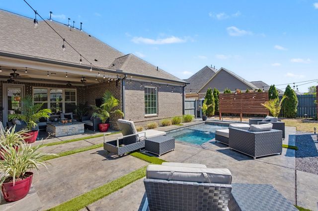 6115 WINDSOR OAK DR, Arlington, TN 38002
