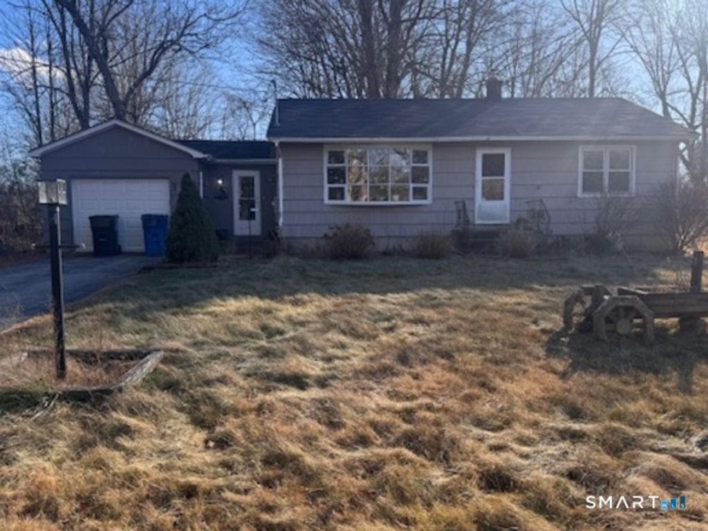 94 Hartford Road, Brooklyn, CT 06234