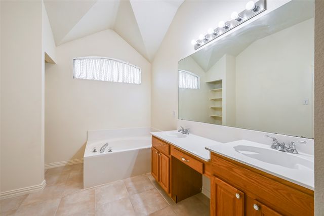216 Quail Trail Lane, Arlington, TX 76002