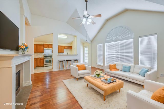 216 Quail Trail Lane, Arlington, TX 76002
