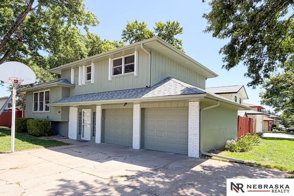 4847 S 107th Street, Omaha, NE 68127