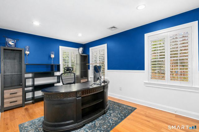 88 Ledges Road, Ridgefield, CT 06877