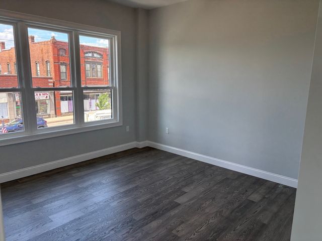 760 Washington St 404, Stoughton, MA 02072