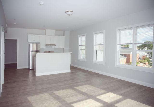 760 Washington St 404, Stoughton, MA 02072