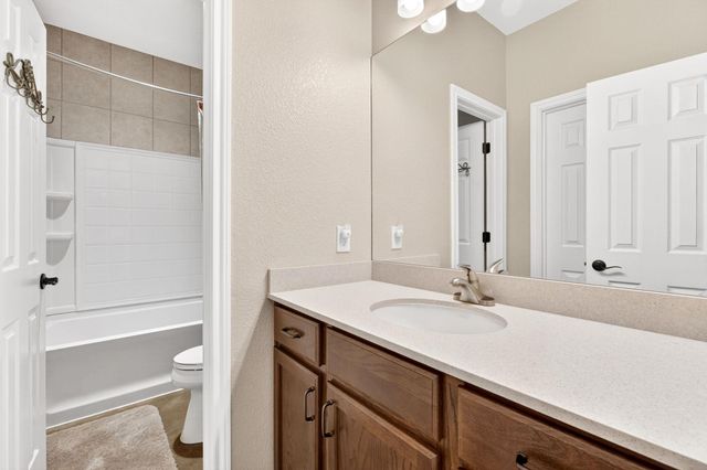 606 Rogart DR, Spicewood, TX 78669