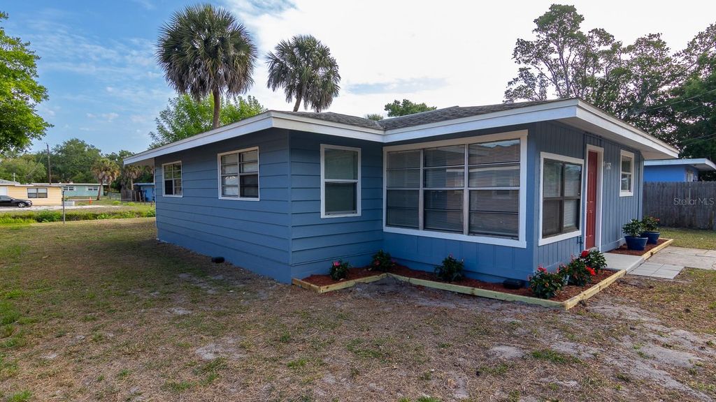 Image 19 of property listing at 1363 23RD STREET, Sarasota, FL 34234