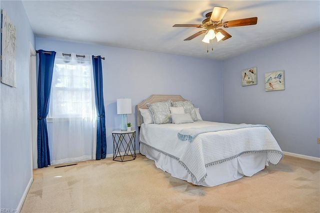 5137 Violet Bank DR, Virginia Beach, VA 23464