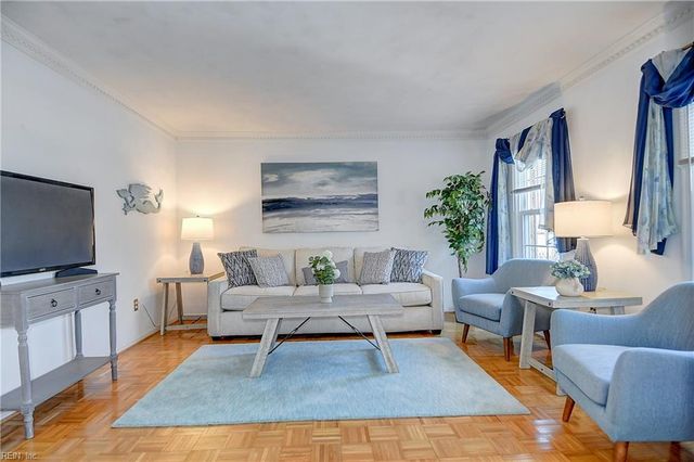 5137 Violet Bank DR, Virginia Beach, VA 23464