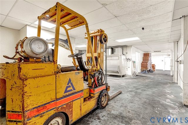 1505 Brook Rd, Richmond, VA 23220