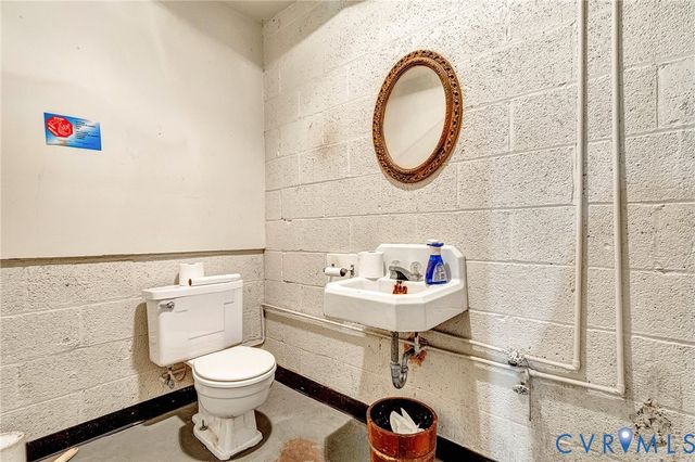 1505 Brook Rd, Richmond, VA 23220