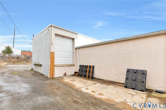 1505 Brook Rd, Richmond, VA 23220