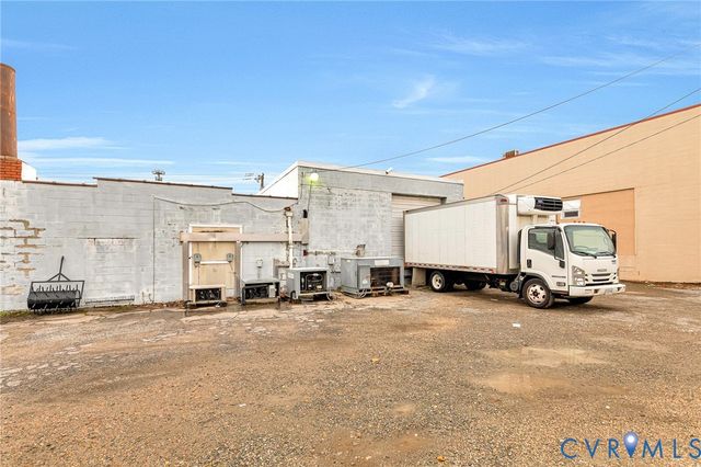 1505 Brook Rd, Richmond, VA 23220