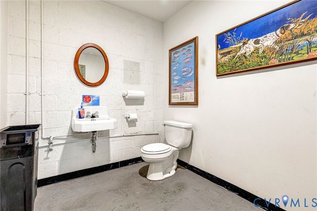 1505 Brook Rd, Richmond, VA 23220