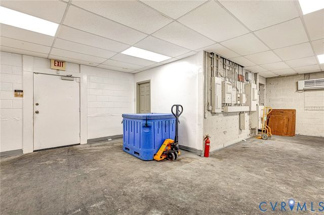 1505 Brook Rd, Richmond, VA 23220