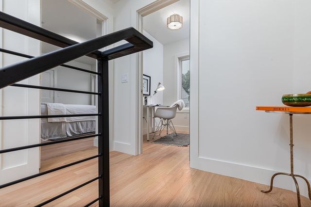 96 Burpee Rd 1, Swampscott, MA 01907