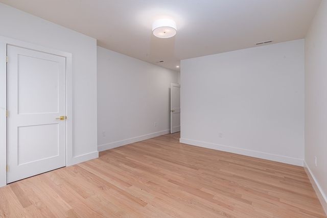 96 Burpee Rd 1, Swampscott, MA 01907