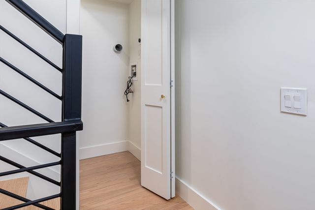 96 Burpee Rd 1, Swampscott, MA 01907