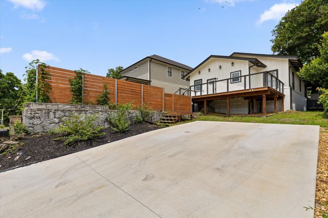 616 Barton Avenue, Chattanooga, TN 37405