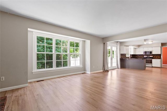 3225 Yale Boulevard, St Charles, MO 63301