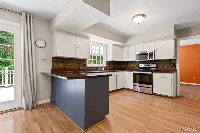 3225 Yale Boulevard, St Charles, MO 63301