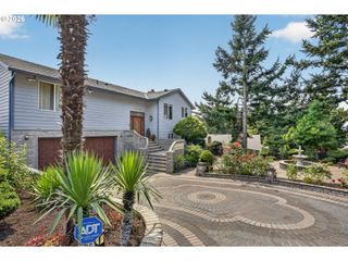10774 Se 99TH Dr, Happy Valley, OR 97086