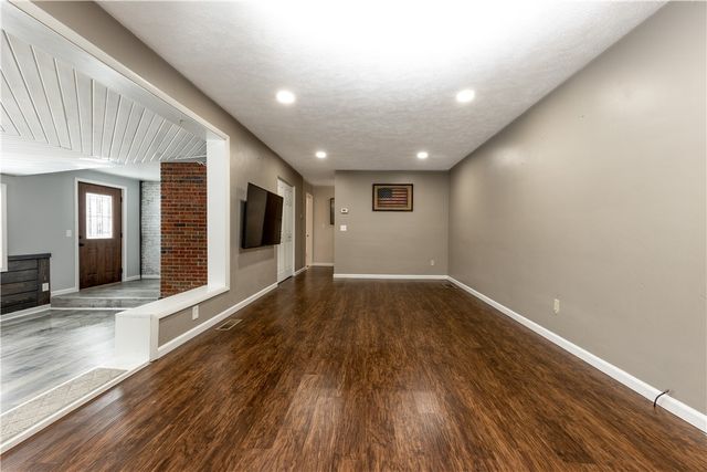 820 Greenville Rd, Coolspring Twp, PA 16137