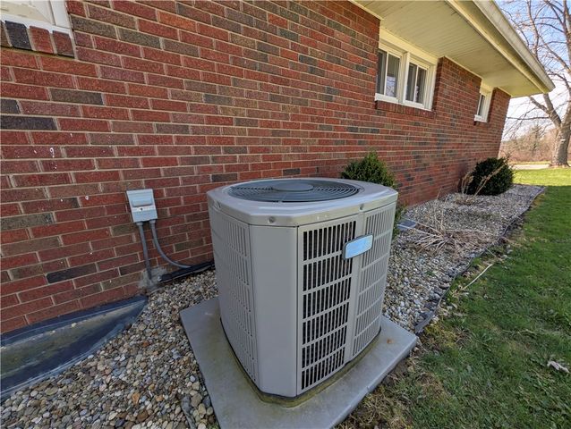 820 Greenville Rd, Coolspring Twp, PA 16137