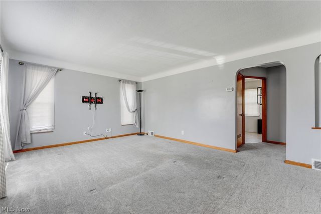 2816 Parklane Drive, Parma, OH 44134