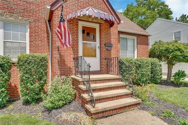 2816 Parklane Drive, Parma, OH 44134