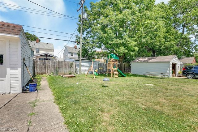 2816 Parklane Drive, Parma, OH 44134