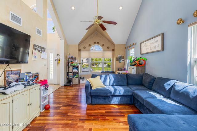 1 Kristen Court, Matawan, NJ 07747