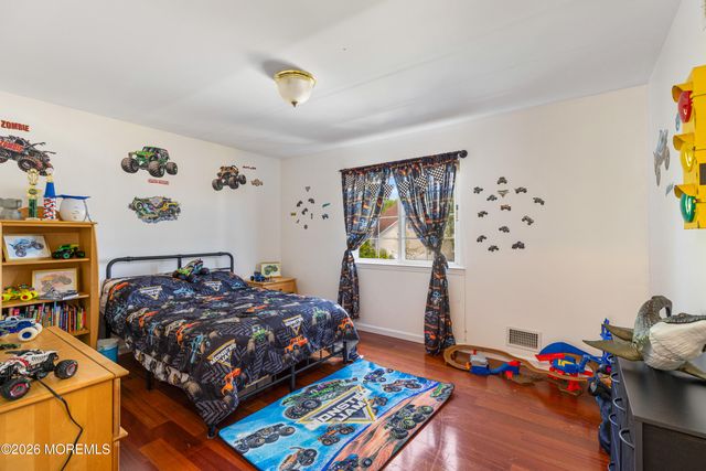 1 Kristen Court, Matawan, NJ 07747