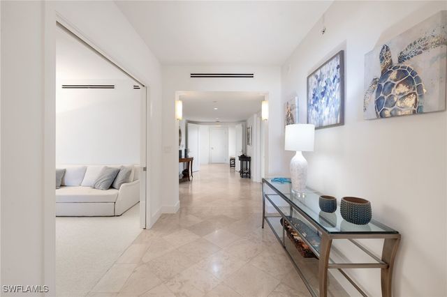 11125 Gulf Shore DR PH-7, Naples, FL 34108