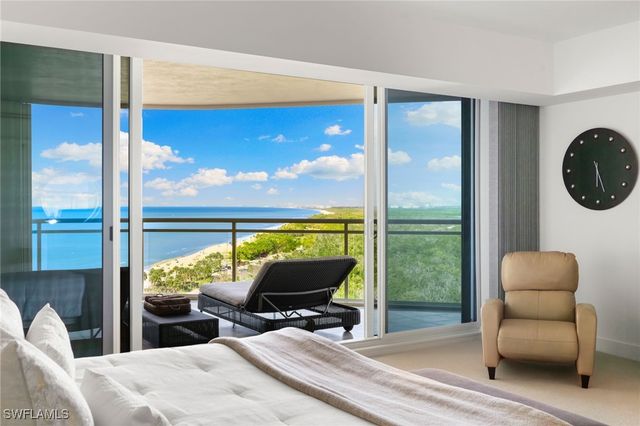 11125 Gulf Shore DR PH-7, Naples, FL 34108