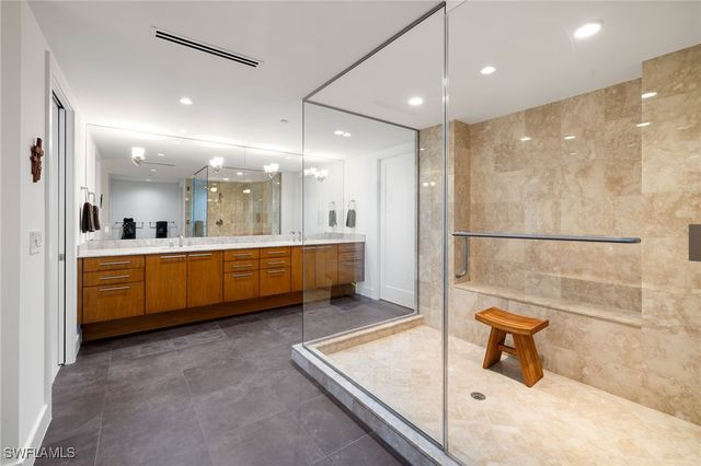 11125 Gulf Shore DR PH-7, Naples, FL 34108