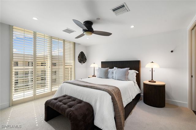 11125 Gulf Shore DR PH-7, Naples, FL 34108